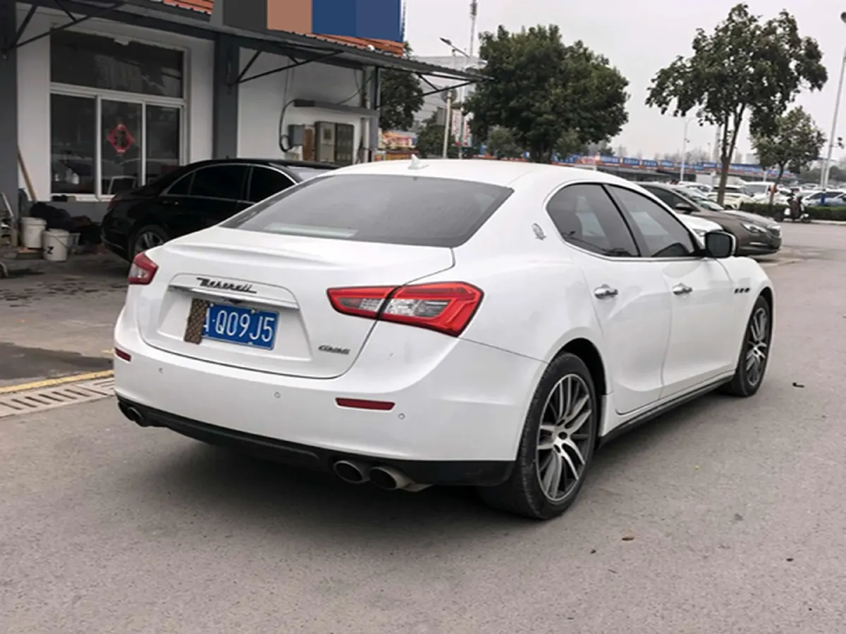 2013 Land Rover Discovery 3.0T 249HP V6 8AT,autocango,china used car exporter,china ev exporter,chinese used car exporter,chinese used ev exporter