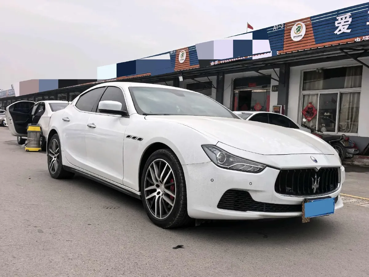 2013 Land Rover Discovery 3.0T 249HP V6 8AT,autocango,china used car exporter,china ev exporter,chinese used car exporter,chinese used ev exporter