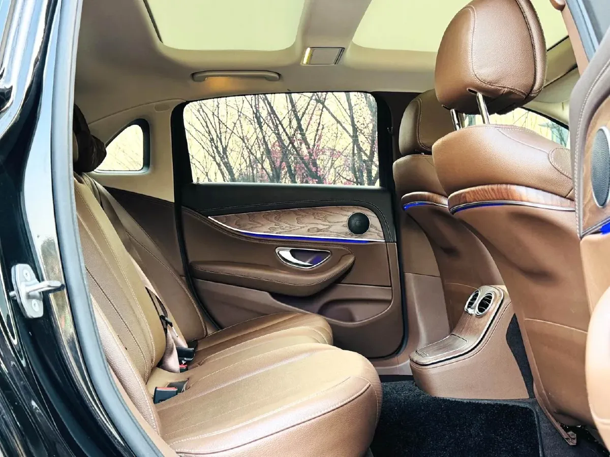 2023 Mercedes-Benz E Class 2.0T 197HP L4 9AT,autocango,china used car exporter,china ev exporter,chinese used car exporter,chinese used ev exporter