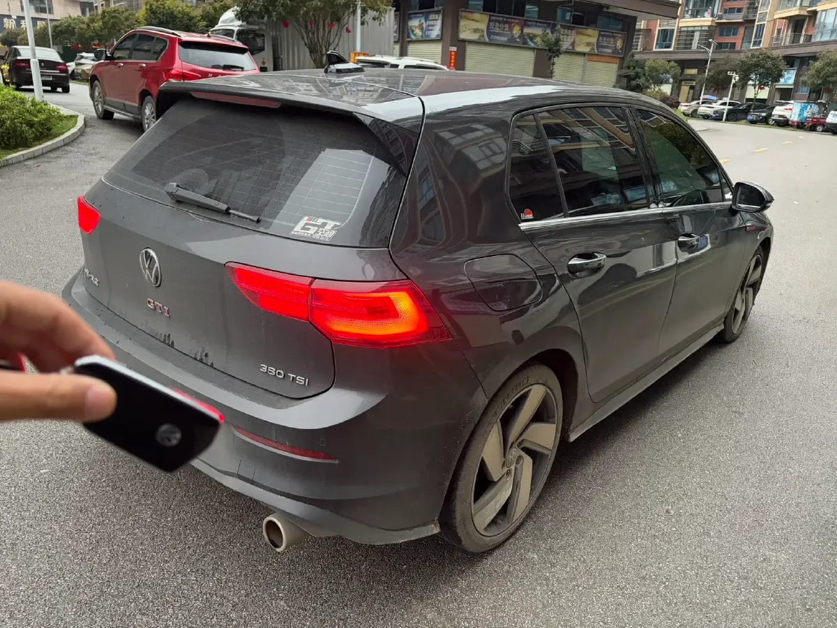 2021 Volkswagen GolfGTI 2.0T 220HP L4 7DCT,autocango,china used car exporter,china ev exporter,chinese used car exporter,chinese used ev exporter