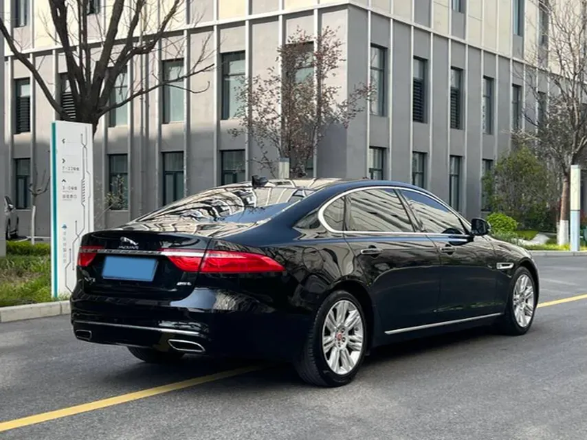 2018 Mercedes-Benz E Class 2.0T 184HP L4 9AT,autocango,china used car exporter,china ev exporter,chinese used car exporter,chinese used ev exporter