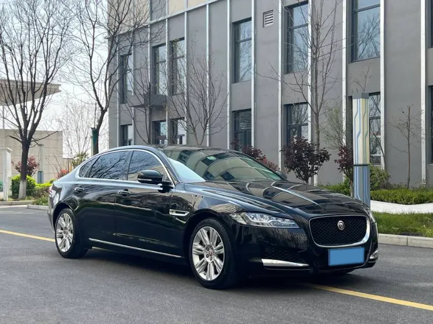 2018 Mercedes-Benz E Class 2.0T 184HP L4 9AT,autocango,china used car exporter,china ev exporter,chinese used car exporter,chinese used ev exporter