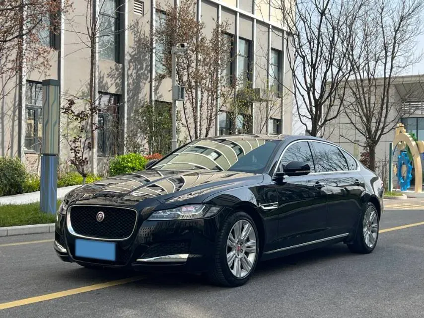 2018 Mercedes-Benz E Class 2.0T 184HP L4 9AT,autocango,china used car exporter,china ev exporter,chinese used car exporter,chinese used ev exporter