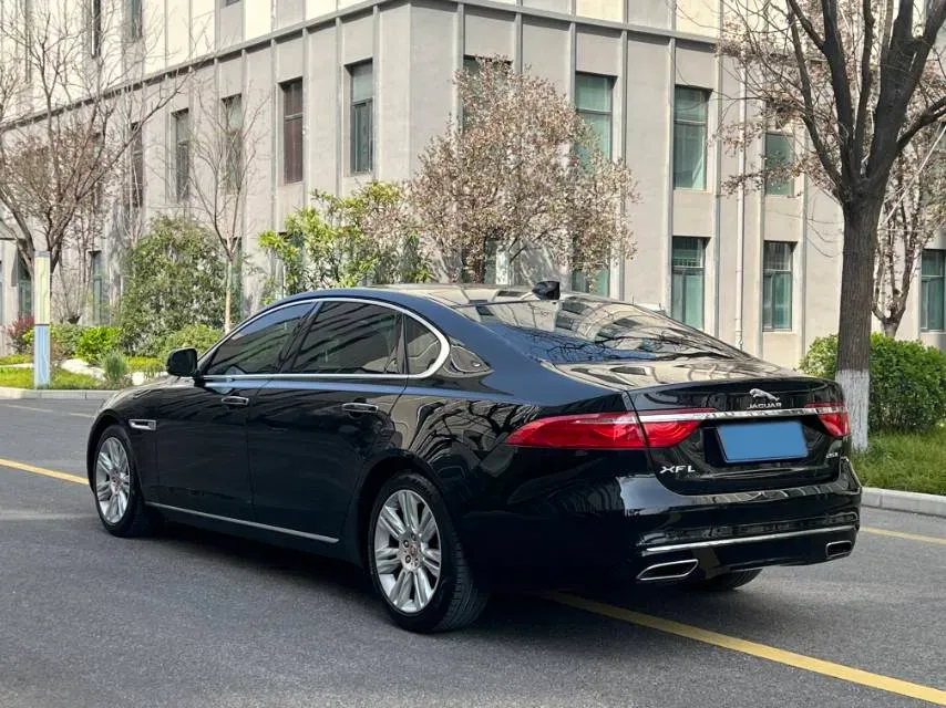 2018 Mercedes-Benz E Class 2.0T 184HP L4 9AT,autocango,china used car exporter,china ev exporter,chinese used car exporter,chinese used ev exporter