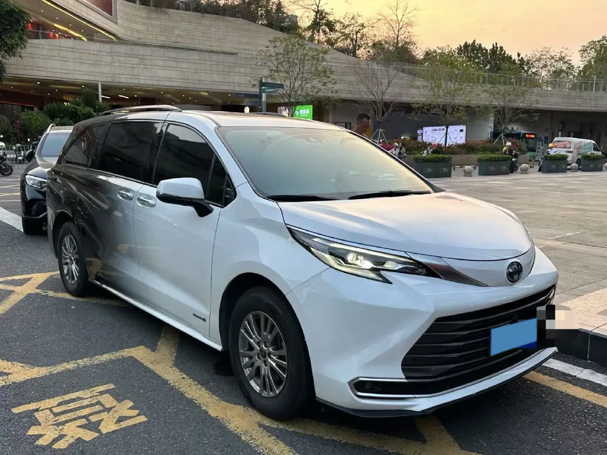 2023 Toyota Granvia 2.5L 189HP L4 E-CVT Hybrid,autocango,china used car exporter,china ev exporter,chinese used car exporter,chinese used ev exporter
