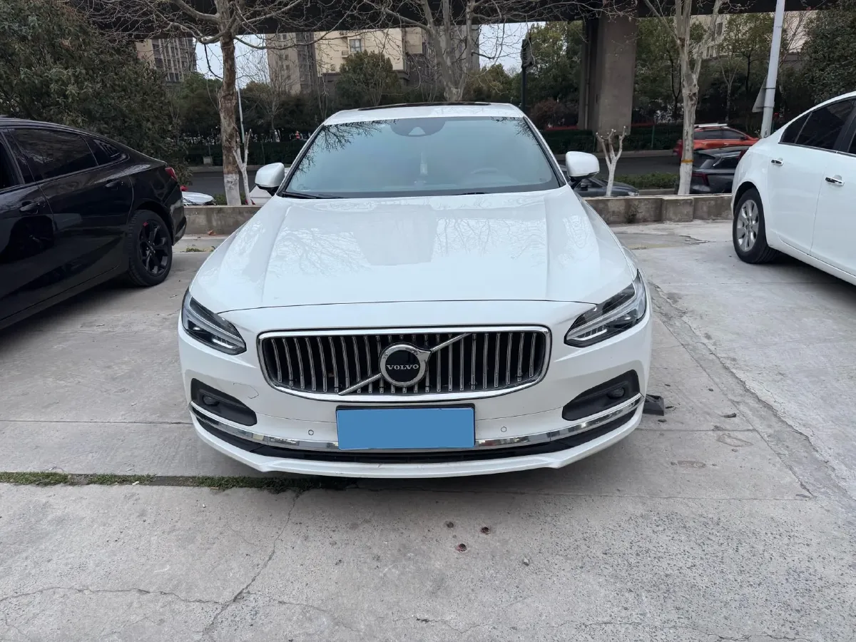2021 Volvo S90 2.0T 250HP L4 8AT,autocango,china used car exporter,china ev exporter,chinese used car exporter,chinese used ev exporter