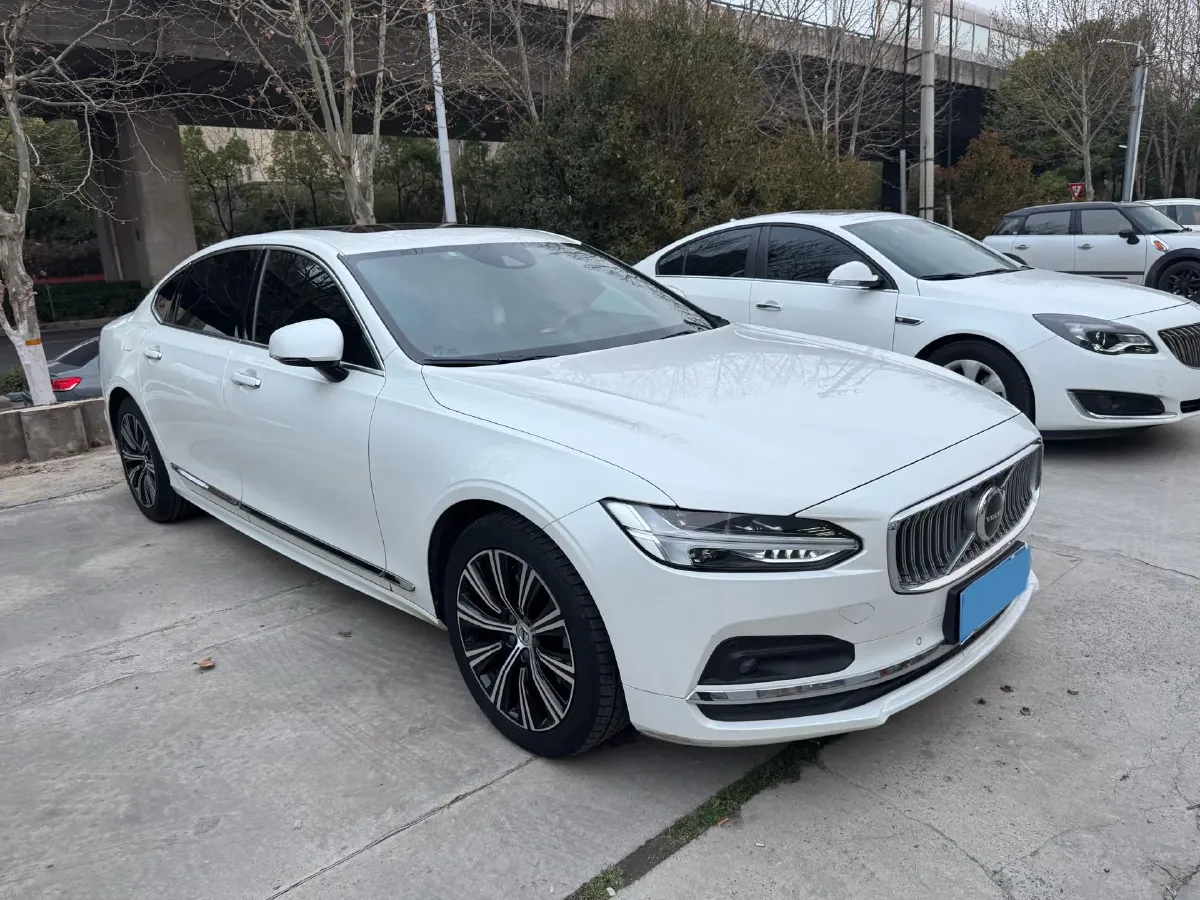 2021 Volvo S90 2.0T 250HP L4 8AT,autocango,china used car exporter,china ev exporter,chinese used car exporter,chinese used ev exporter