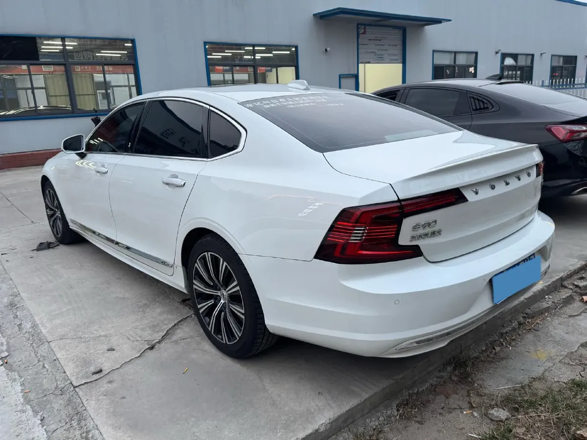 2021 Volvo S90 2.0T 250HP L4 8AT,autocango,china used car exporter,china ev exporter,chinese used car exporter,chinese used ev exporter