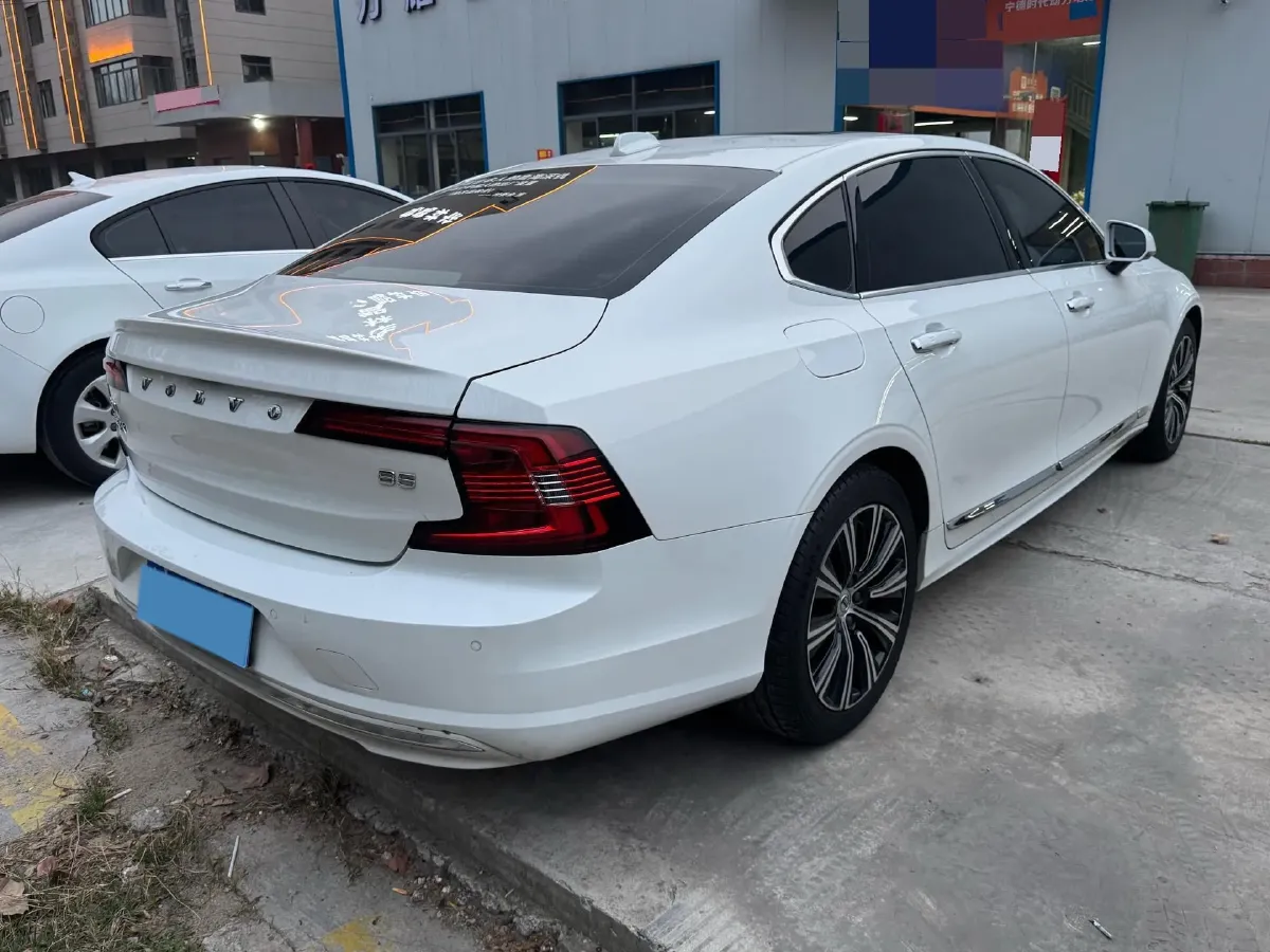 2021 Volvo S90 2.0T 250HP L4 8AT,autocango,china used car exporter,china ev exporter,chinese used car exporter,chinese used ev exporter