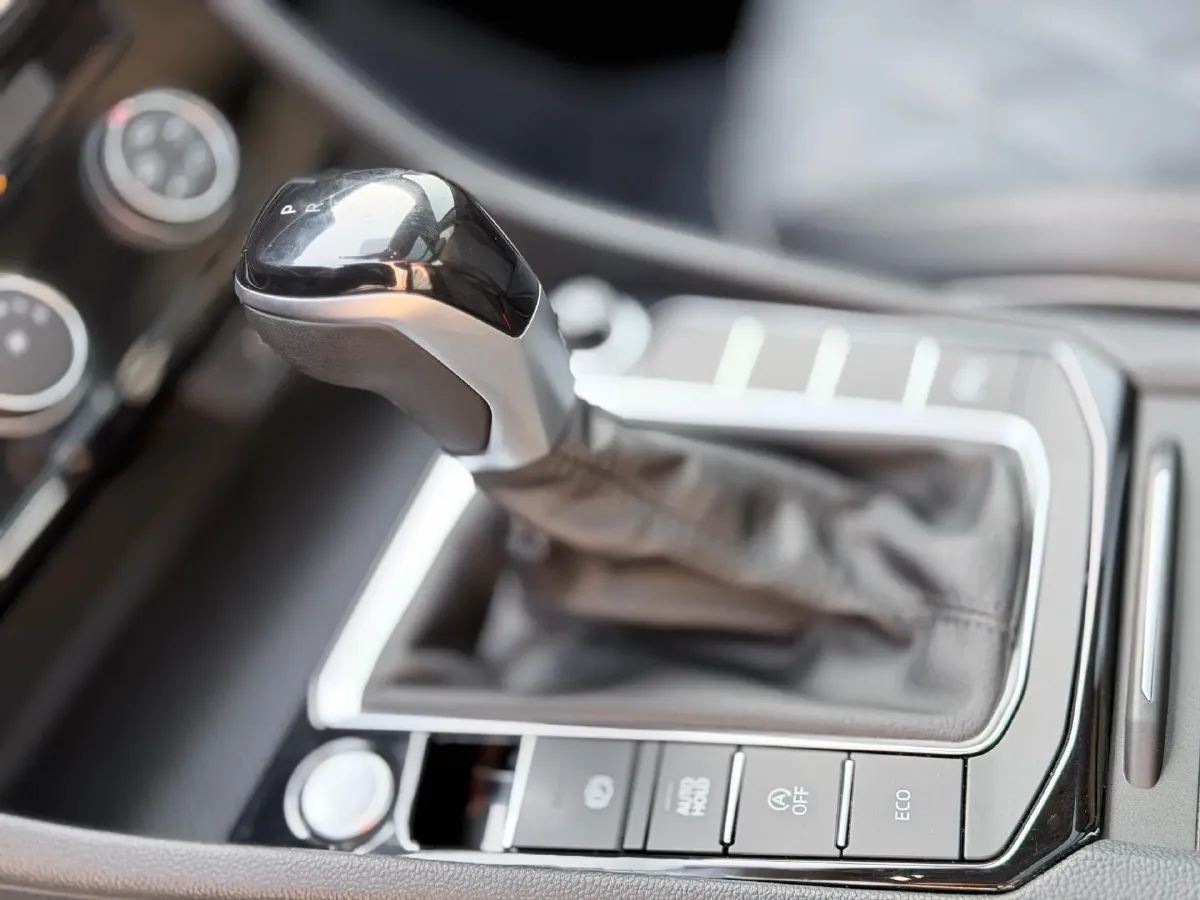 2024 Volkswagen Sagitar 1.5T 160HP L4 7DCT,autocango,china used car exporter,china ev exporter,chinese used car exporter,chinese used ev exporter