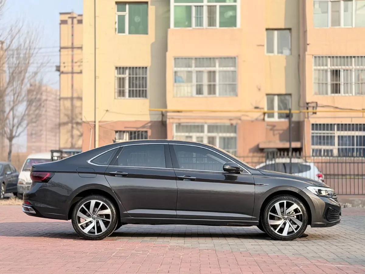 2024 Volkswagen Sagitar 1.5T 160HP L4 7DCT,autocango,china used car exporter,china ev exporter,chinese used car exporter,chinese used ev exporter