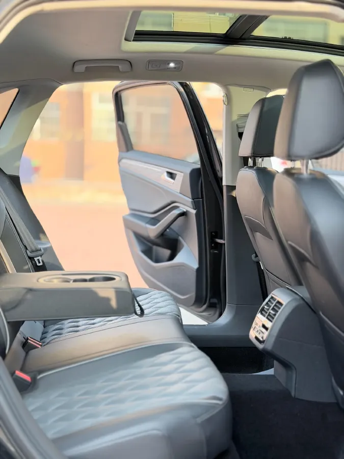 2024 Volkswagen Sagitar 1.5T 160HP L4 7DCT,autocango,china used car exporter,china ev exporter,chinese used car exporter,chinese used ev exporter