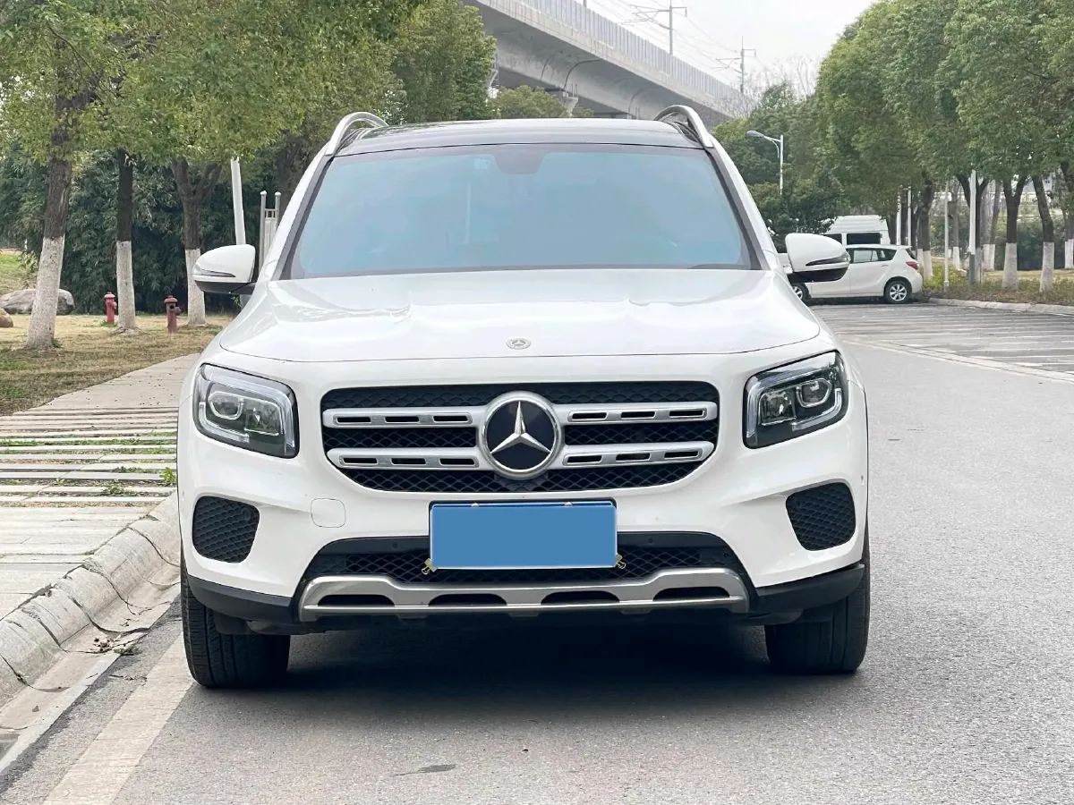 2022 Mercedes-Benz GLB Class 1.3T 163HP L4 7DCT,autocango,china used car exporter,china ev exporter,chinese used car exporter,chinese used ev exporter