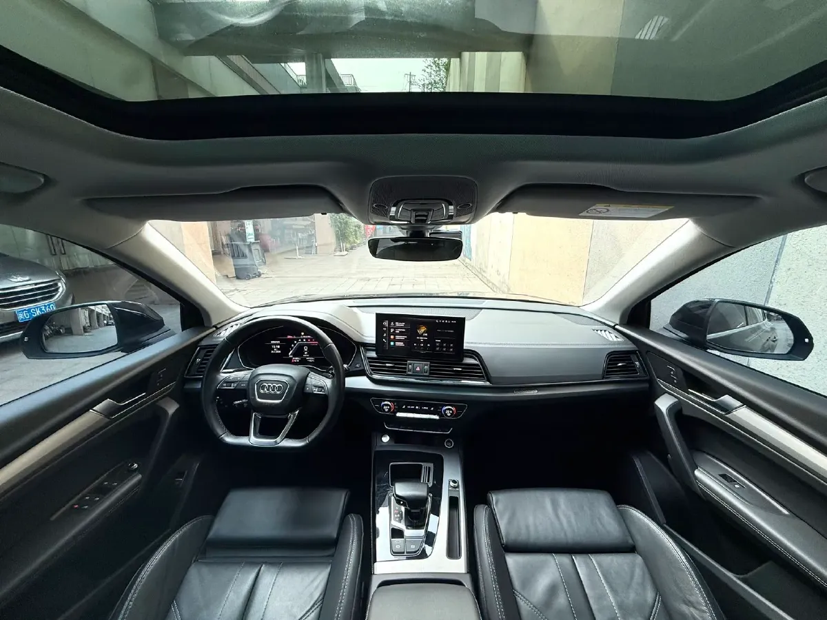 2023 Audi Q5L 2.0T 190HP L4 7DCT,autocango,china used car exporter,china ev exporter,chinese used car exporter,chinese used ev exporter