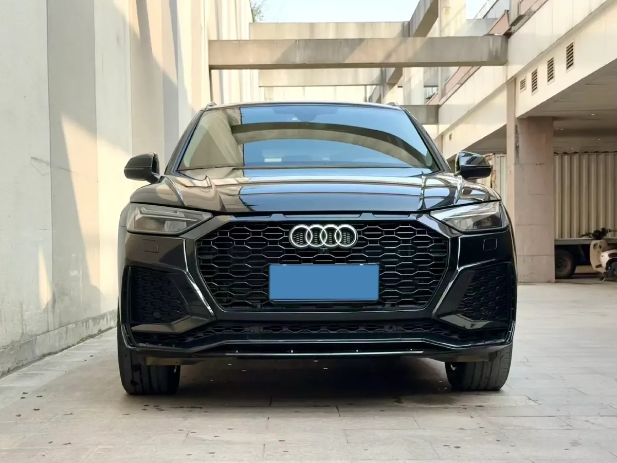 2023 Audi Q5L 2.0T 190HP L4 7DCT,autocango,china used car exporter,china ev exporter,chinese used car exporter,chinese used ev exporter