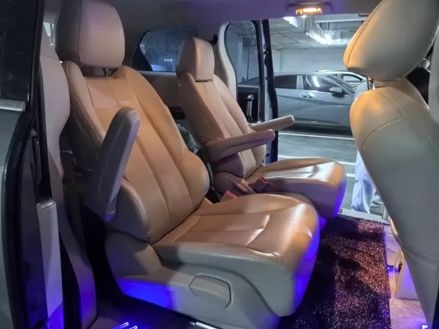 2022 Buick GL8 2.0T 237HP L4 9AT,autocango,china used car exporter,china ev exporter,chinese used car exporter,chinese used ev exporter