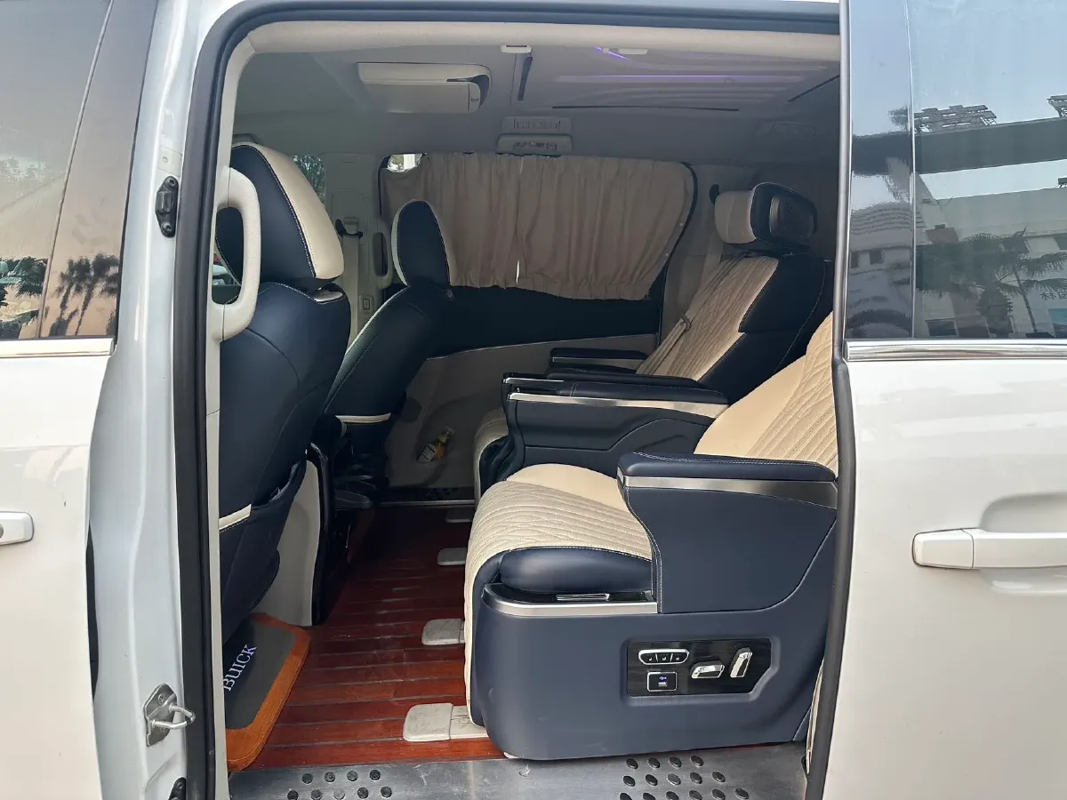 2021 Buick GL8 2.0T 237HP L4 9AT,autocango,china used car exporter,china ev exporter,chinese used car exporter,chinese used ev exporter