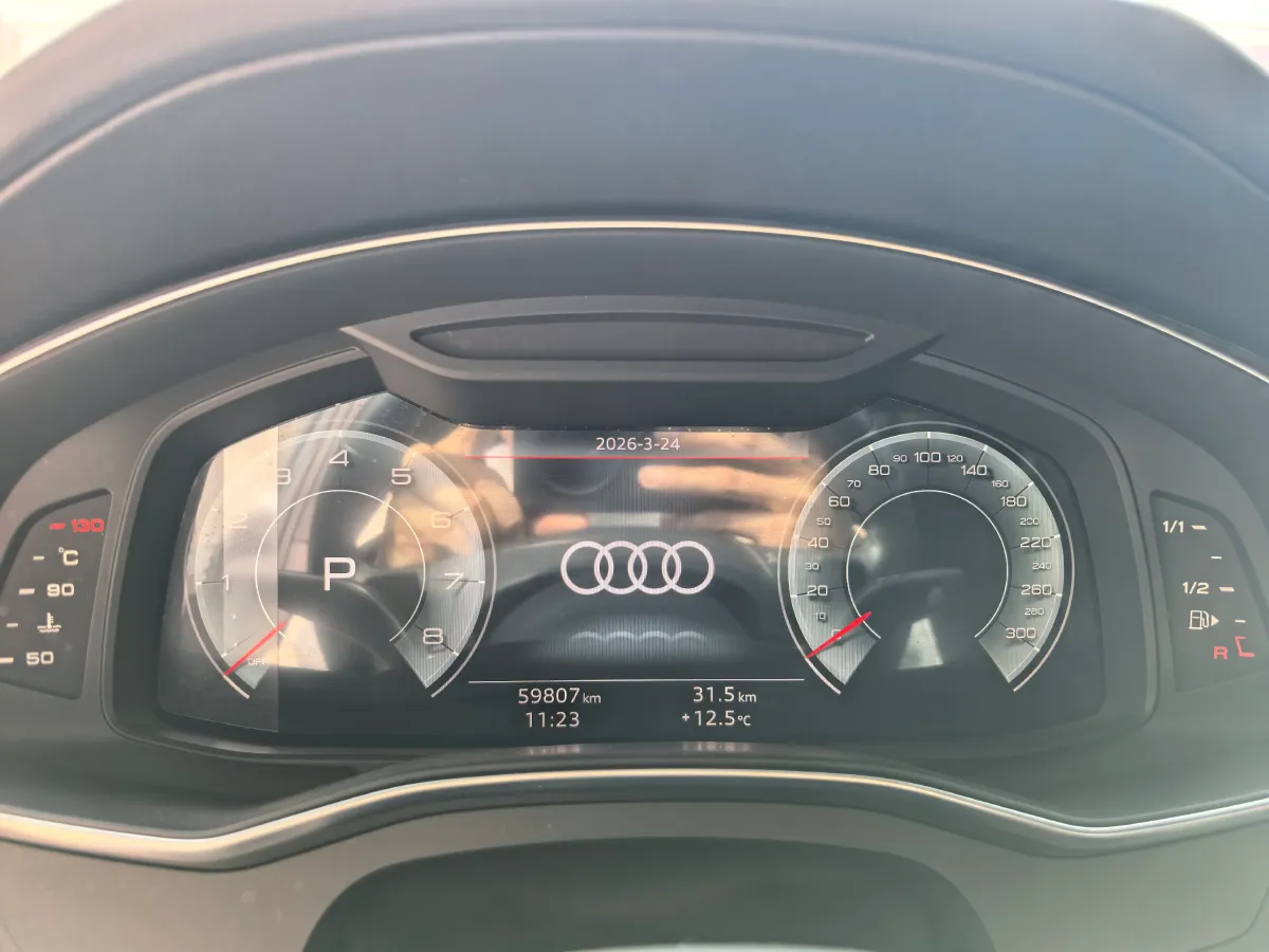 2022 Audi A6L 2.0T 190HP L4 7DCT,autocango,china used car exporter,china ev exporter,chinese used car exporter,chinese used ev exporter