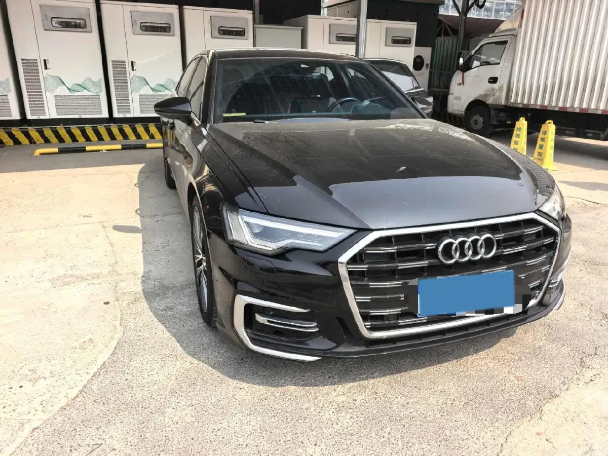 2022 Audi A6L 2.0T 190HP L4 7DCT,autocango,china used car exporter,china ev exporter,chinese used car exporter,chinese used ev exporter