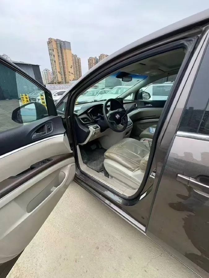 2022 Buick GL8 2.0T 237HP L4 9AT,autocango,china used car exporter,china ev exporter,chinese used car exporter,chinese used ev exporter