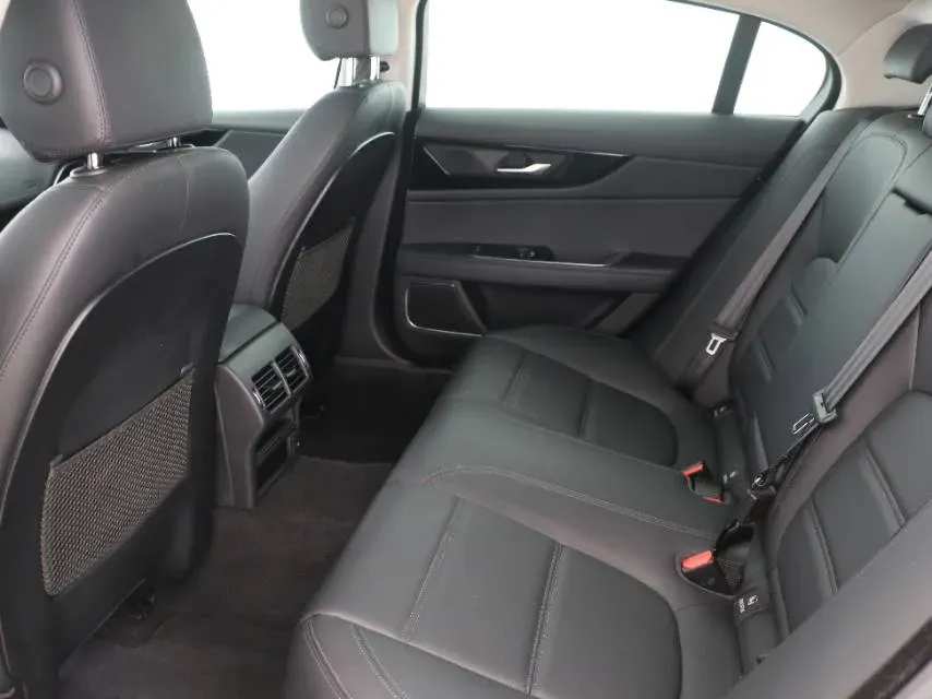 2021 Jaguar XEL 2.0T 250HP L4 8AT,autocango,china used car exporter,china ev exporter,chinese used car exporter,chinese used ev exporter