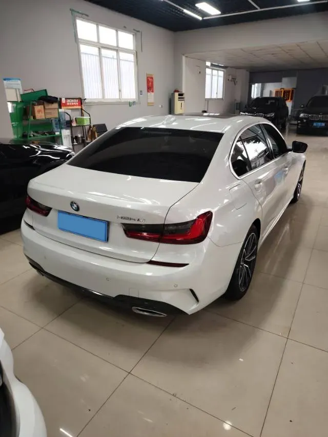 2022 BMW 3 Series 2.0T 184HP L4 8AT,autocango,china used car exporter,china ev exporter,chinese used car exporter,chinese used ev exporter