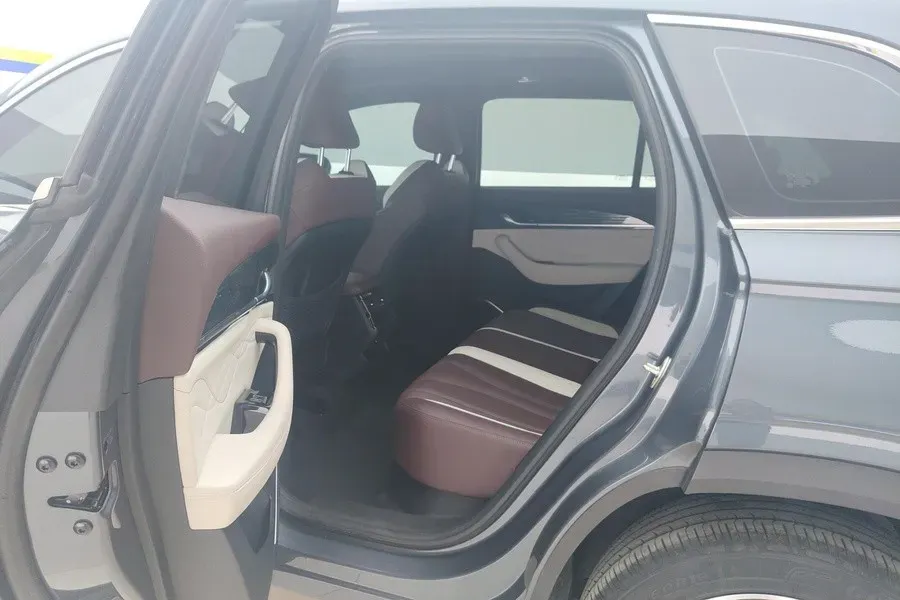 2024 Geely Monjaro 2.0T 238HP L4 8AT,autocango,china used car exporter,china ev exporter,chinese used car exporter,chinese used ev exporter