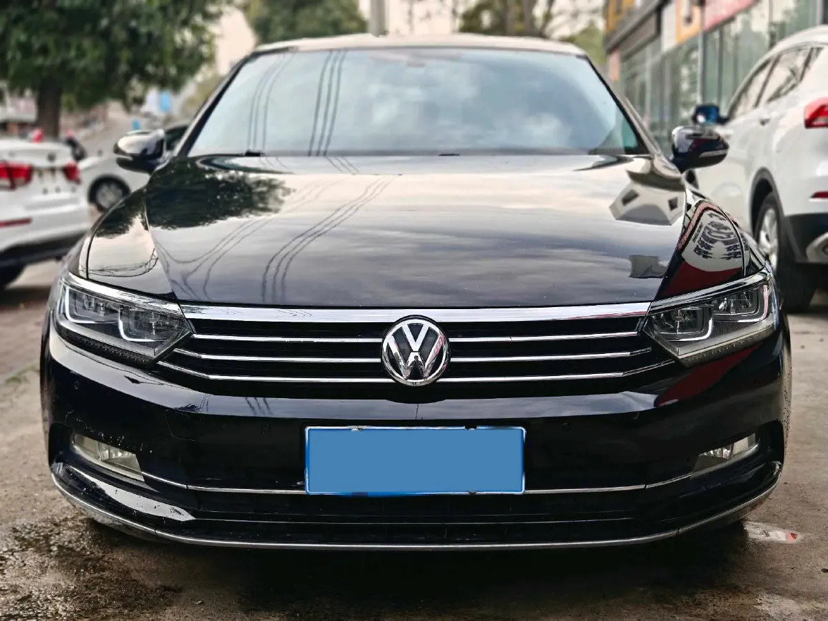 2019 Volkswagen Magotan 2.0T 186HP L4 7DCT,autocango,china used car exporter,china ev exporter,chinese used car exporter,chinese used ev exporter