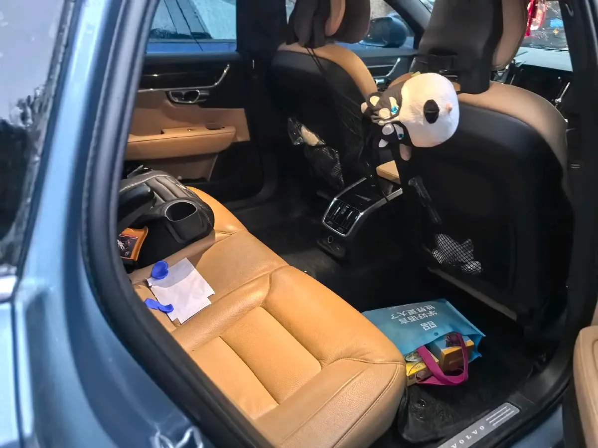 2018 Volvo S90 2.0T 190HP L4 8AT,autocango,china used car exporter,china ev exporter,chinese used car exporter,chinese used ev exporter