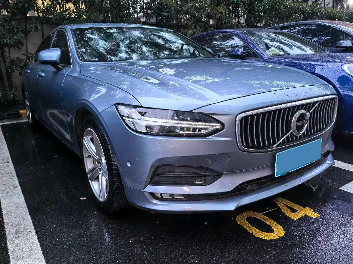 2018 Volvo S90 2.0T 190HP L4 8AT,autocango,china used car exporter,china ev exporter,chinese used car exporter,chinese used ev exporter