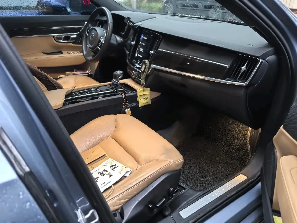 2018 Volvo S90 2.0T 190HP L4 8AT,autocango,china used car exporter,china ev exporter,chinese used car exporter,chinese used ev exporter