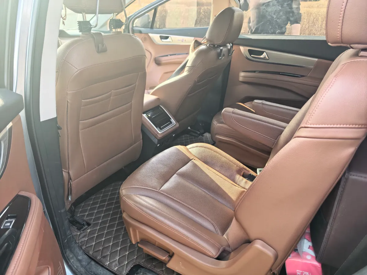 2020 HaiMa 7X 1.6T 195HP L4 6AT,autocango,china used car exporter,china ev exporter,chinese used car exporter,chinese used ev exporter