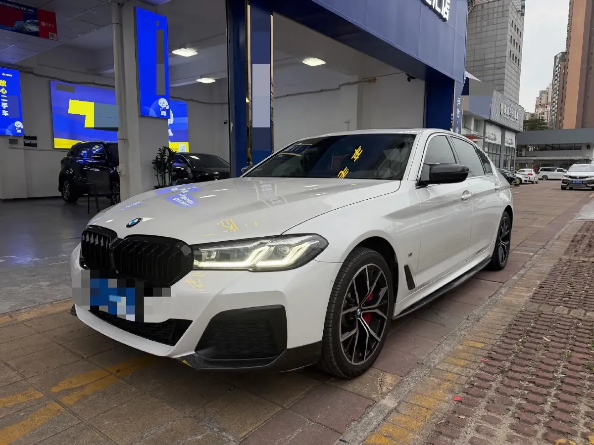 2023 BMW 5 Series 2.0T 245HP L4 8AT,autocango,china used car exporter,china ev exporter,chinese used car exporter,chinese used ev exporter