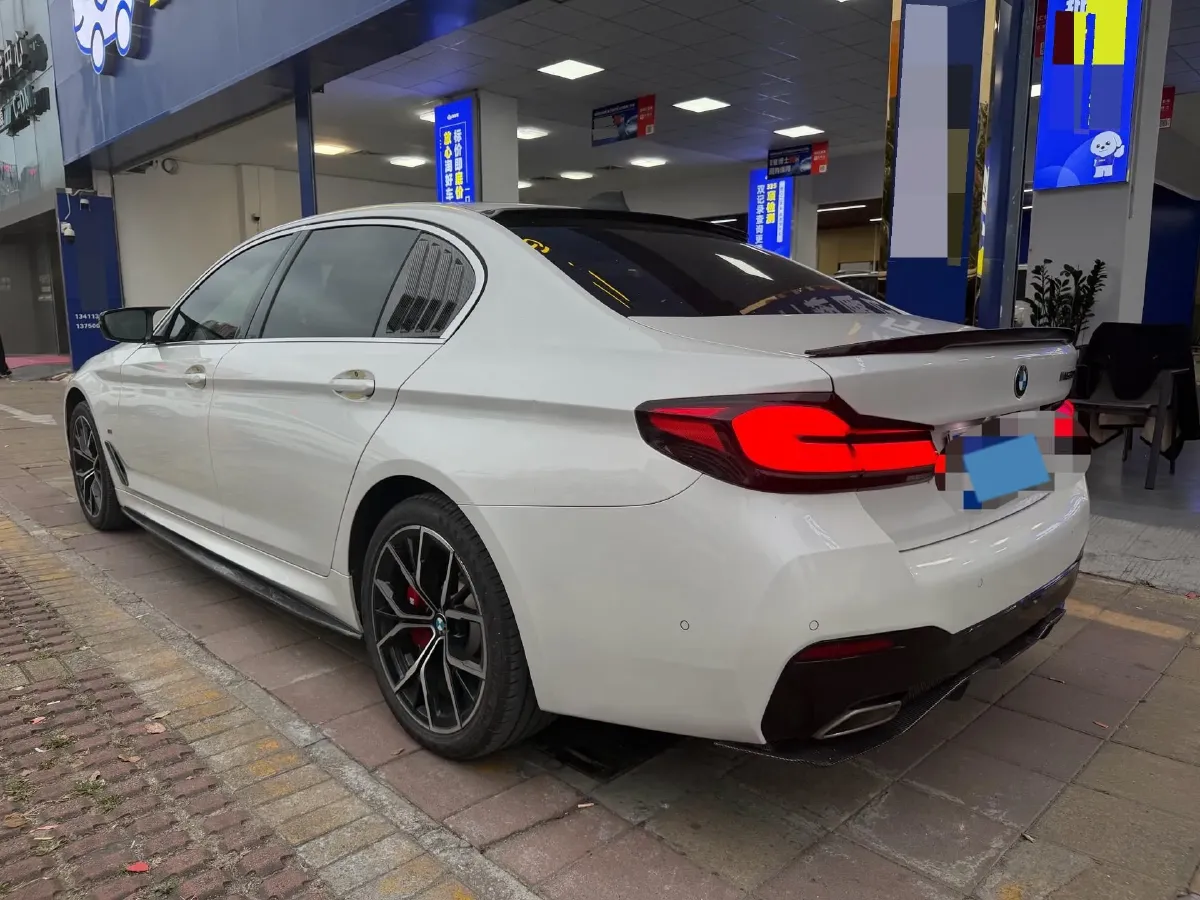 2023 BMW 5 Series 2.0T 245HP L4 8AT,autocango,china used car exporter,china ev exporter,chinese used car exporter,chinese used ev exporter