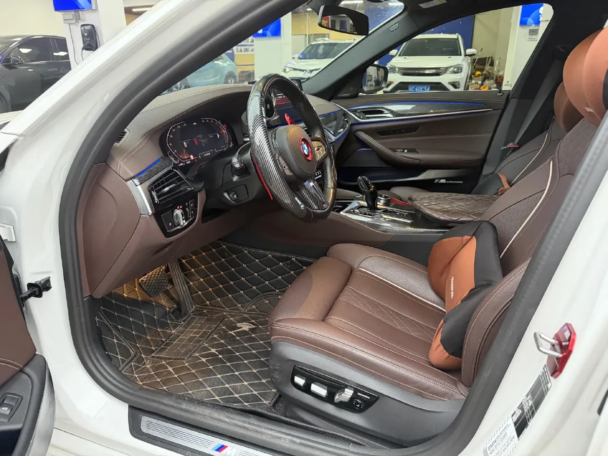 2023 BMW 5 Series 2.0T 245HP L4 8AT,autocango,china used car exporter,china ev exporter,chinese used car exporter,chinese used ev exporter