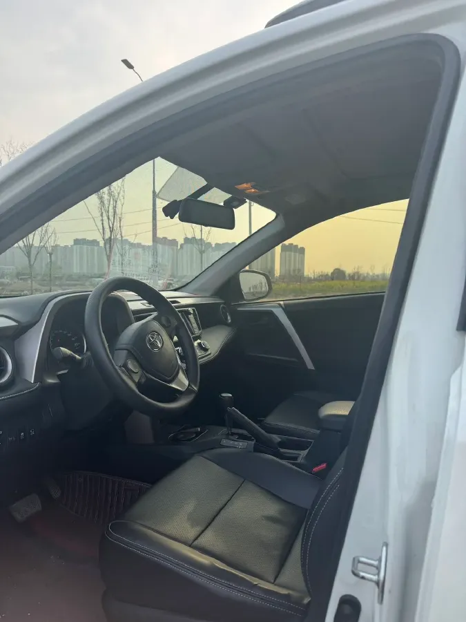 2019 Toyota RAV4 2.0L 151HP L4 CVT,autocango,china used car exporter,china ev exporter,chinese used car exporter,chinese used ev exporter