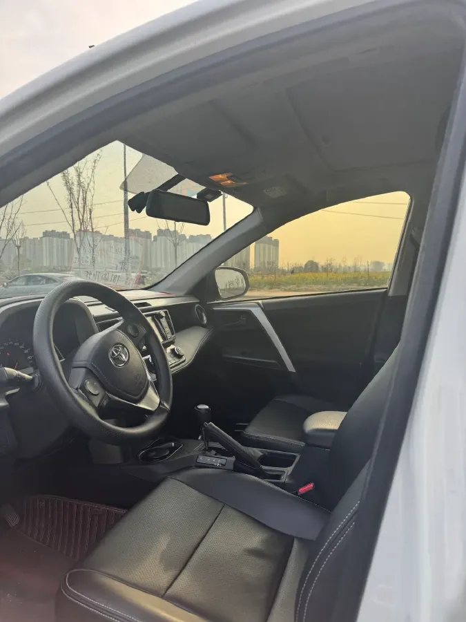 2019 Toyota RAV4 2.0L 151HP L4 CVT,autocango,china used car exporter,china ev exporter,chinese used car exporter,chinese used ev exporter