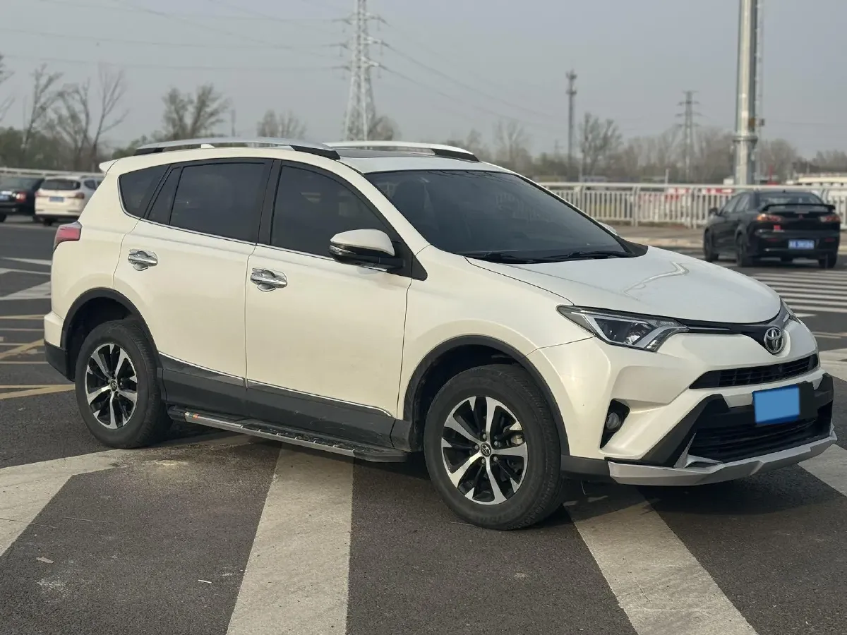2019 Toyota RAV4 2.0L 151HP L4 CVT,autocango,china used car exporter,china ev exporter,chinese used car exporter,chinese used ev exporter