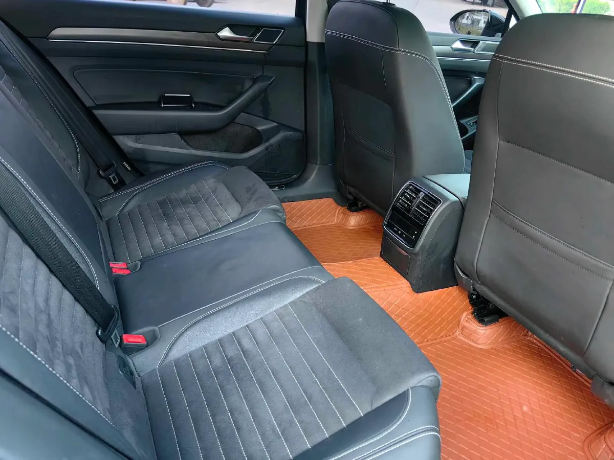 2020 Volkswagen Magotan 2.0T 186HP L4 7DCT,autocango,china used car exporter,china ev exporter,chinese used car exporter,chinese used ev exporter