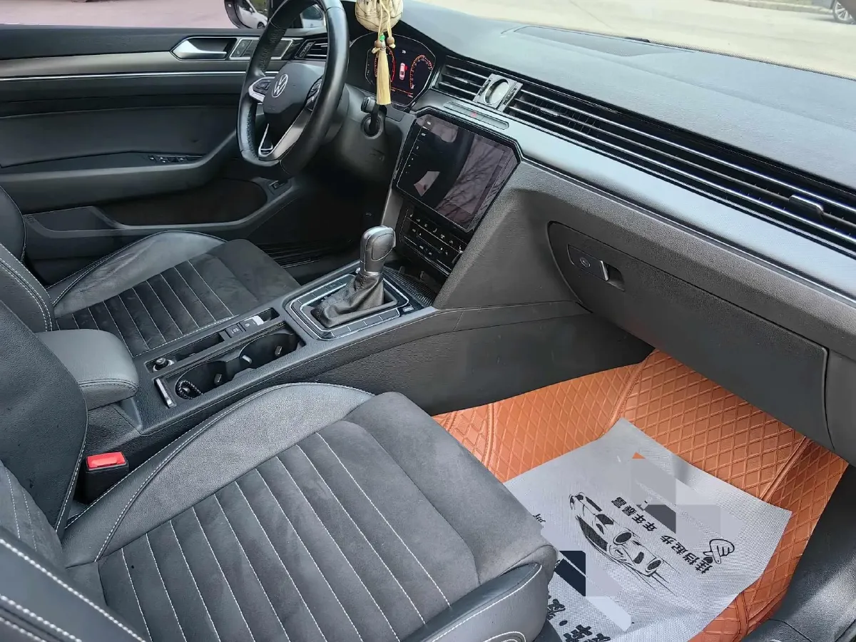 2020 Volkswagen Magotan 2.0T 186HP L4 7DCT,autocango,china used car exporter,china ev exporter,chinese used car exporter,chinese used ev exporter