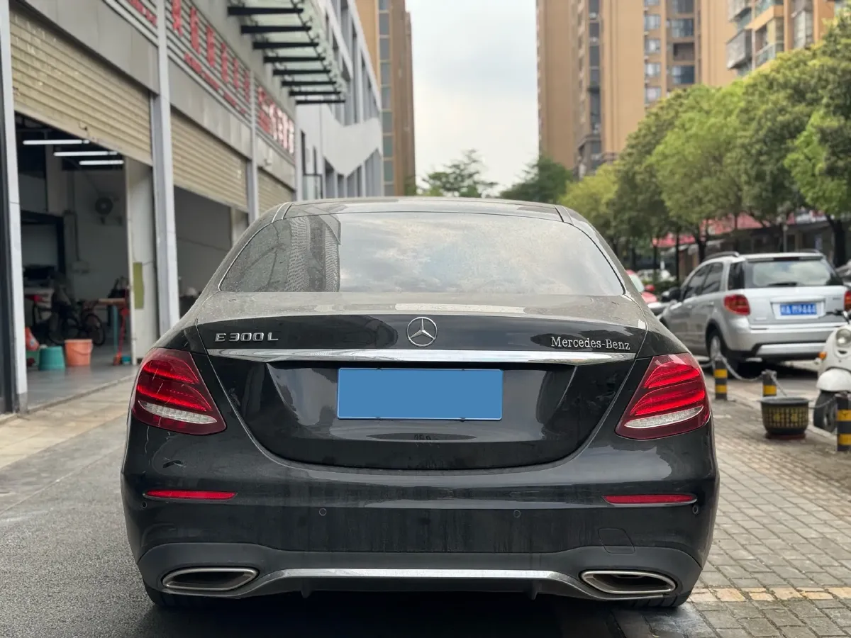 2020 Mercedes-Benz E Class 2.0T 258HP L4 9AT,autocango,china used car exporter,china ev exporter,chinese used car exporter,chinese used ev exporter