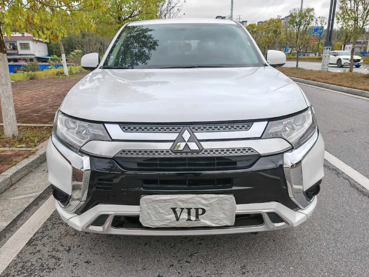 2021 Mitsubishi Outlander 2.0L 166HP L4 CVT,autocango,china used car exporter,china ev exporter,chinese used car exporter,chinese used ev exporter