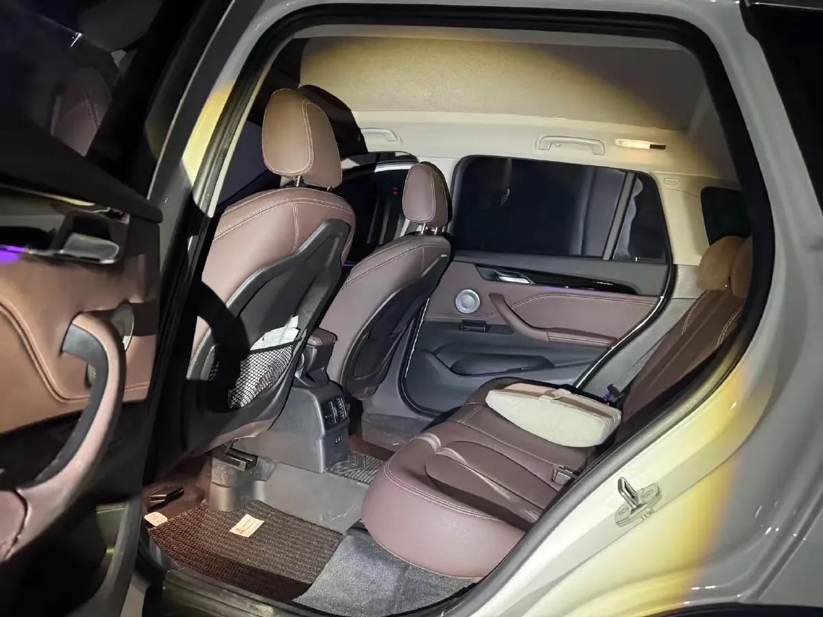 2022 BMW X1 2.0T 192HP L4 7DCT,autocango,china used car exporter,china ev exporter,chinese used car exporter,chinese used ev exporter