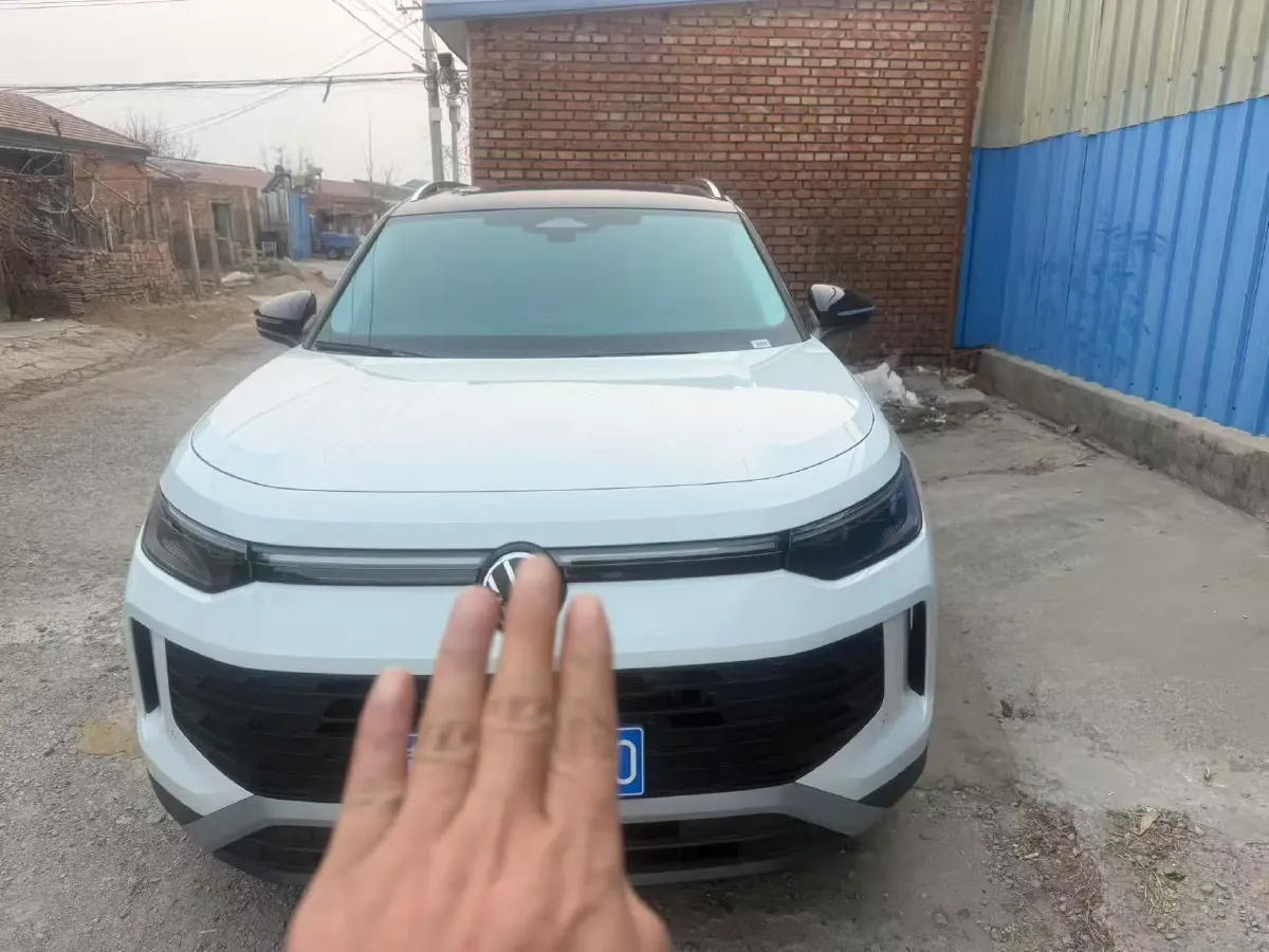 2025 Volkswagen Tayron 2.0T 186HP L4 7DCT,autocango,china used car exporter,china ev exporter,chinese used car exporter,chinese used ev exporter