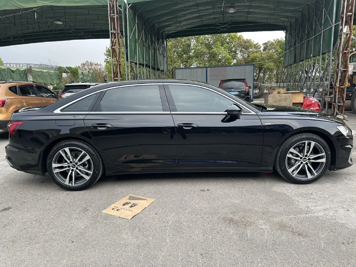 2024 Audi A6L 2.0T 190HP L4 7DCT,autocango,china used car exporter,china ev exporter,chinese used car exporter,chinese used ev exporter