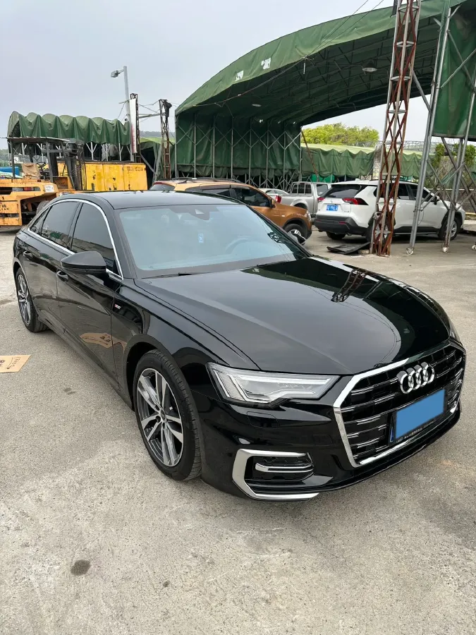 2024 Audi A6L 2.0T 190HP L4 7DCT,autocango,china used car exporter,china ev exporter,chinese used car exporter,chinese used ev exporter