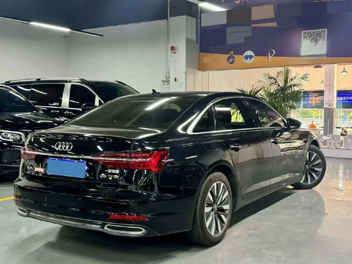 2021 Audi A6L 2.0T 224HP L4 7DCT,autocango,china used car exporter,china ev exporter,chinese used car exporter,chinese used ev exporter