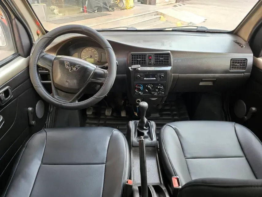 2019 WuLing RongGuang 1.5L 107HP L4 5MT,autocango,china used car exporter,china ev exporter,chinese used car exporter,chinese used ev exporter