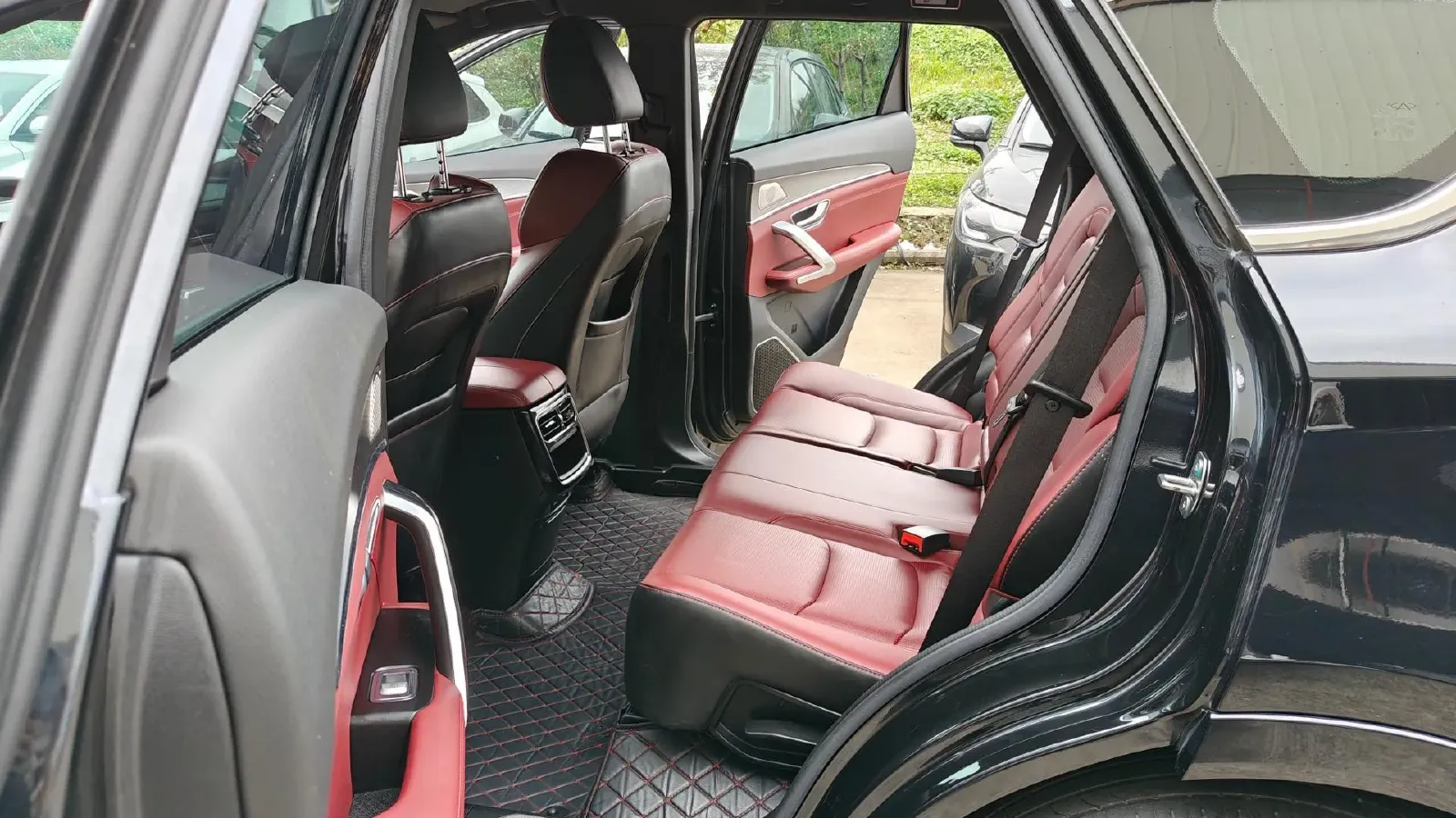 2021 Jetour X70 Plus 1.6T 197HP L4 7DCT,autocango,china used car exporter,china ev exporter,chinese used car exporter,chinese used ev exporter