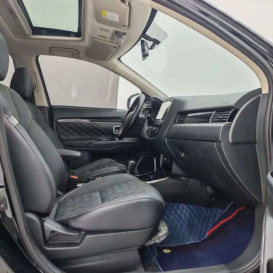 2021 Mitsubishi Outlander 2.0L 166HP L4 CVT,autocango,china used car exporter,china ev exporter,chinese used car exporter,chinese used ev exporter